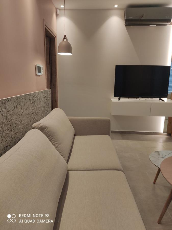 Pink Rose Luxury And Comfort Apartment At The Centre Of Préveza Kültér fotó